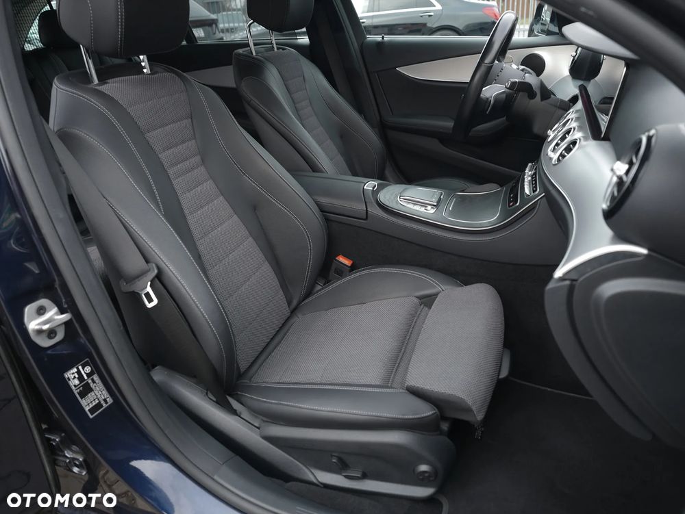 Mercedes-Benz Klasa E 300 de 9G-TRONIC Avantgarde - 22