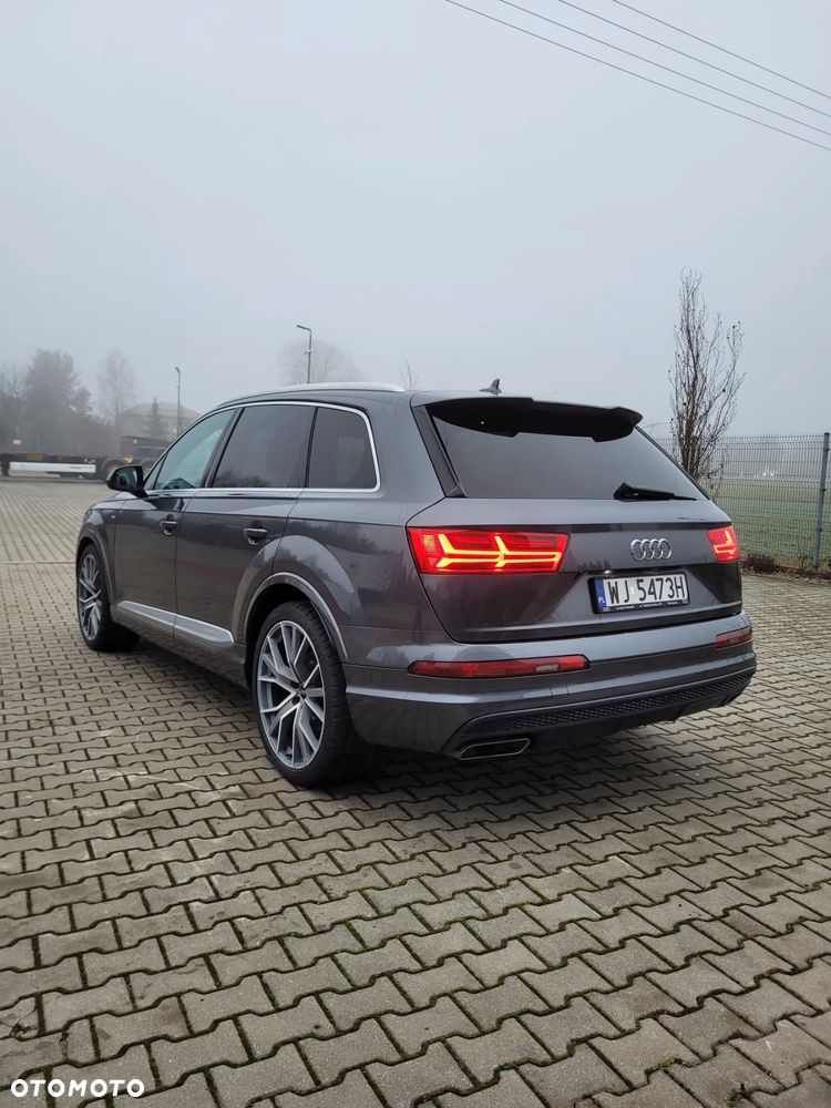 Audi Q7 - 3