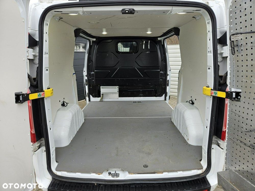 Ford Transit Custom - 28