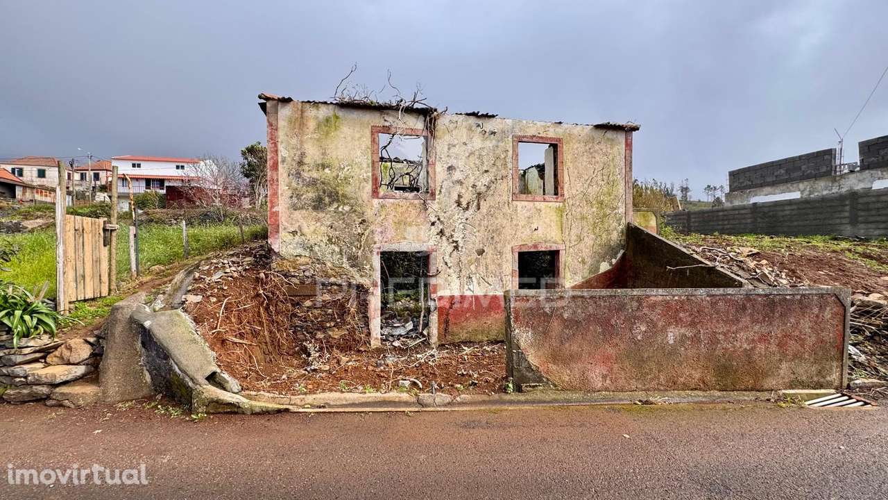 Moradia T3 em Ruína - Ponta do Pargo . Calheta - Ilha da Madeira - Grande imagem: 2/22