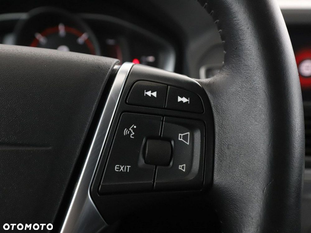 Volvo XC 60 D3 Geartronic Momentum - 31