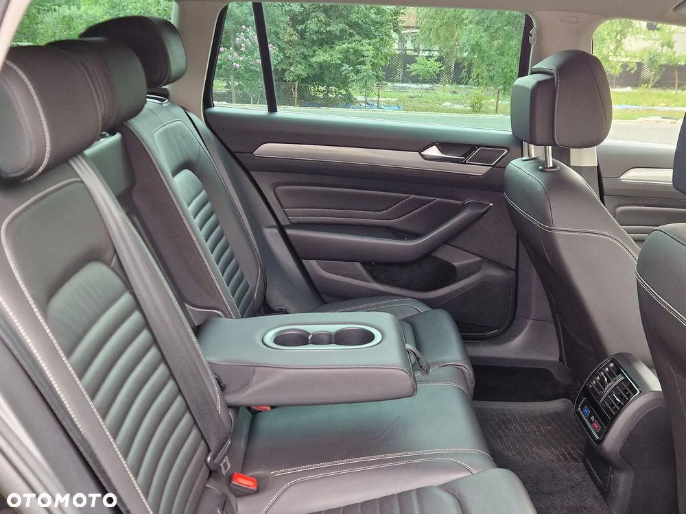 Volkswagen Passat 2.0 TDI SCR DSG Business - 18