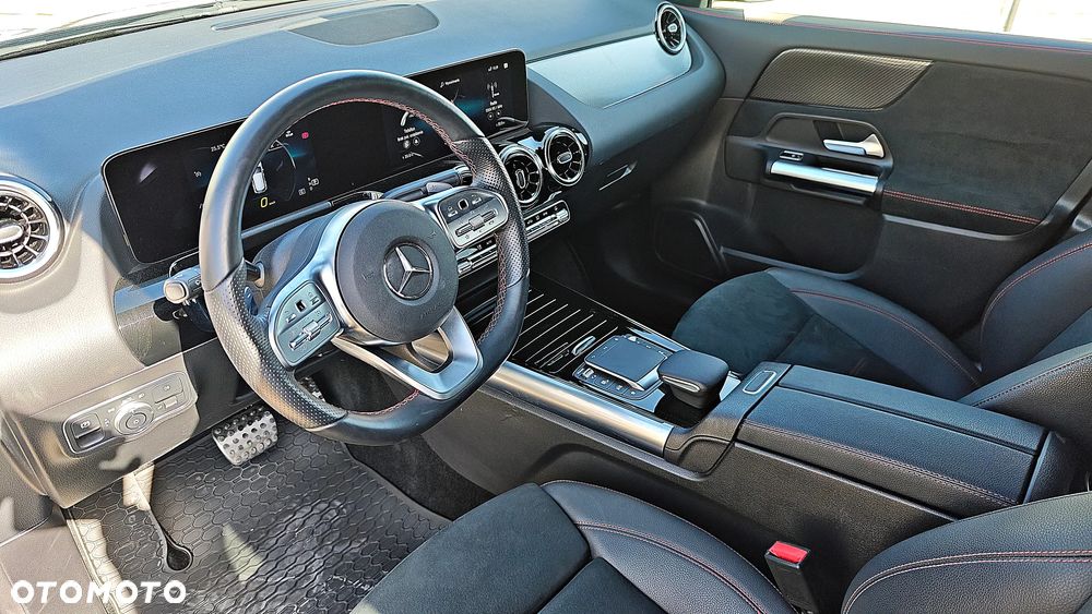 Mercedes-Benz GLA 200 d 8G-DCT AMG Line - 17