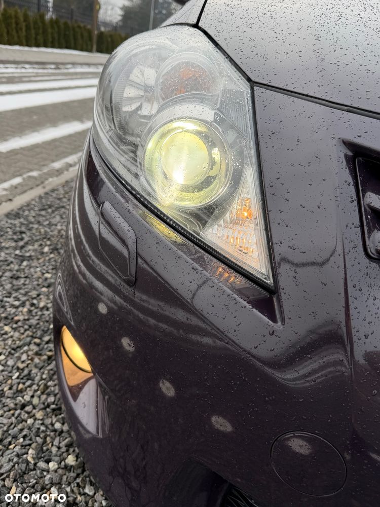 Toyota Auris 2.2 D-4D X - 13