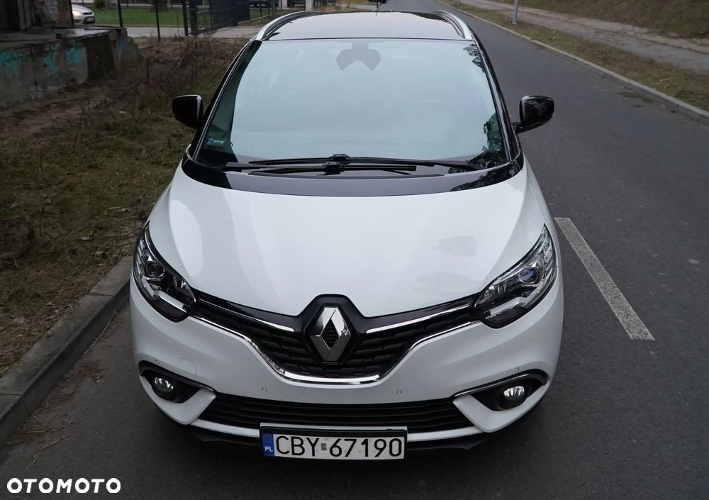 Renault Grand Scenic - 16