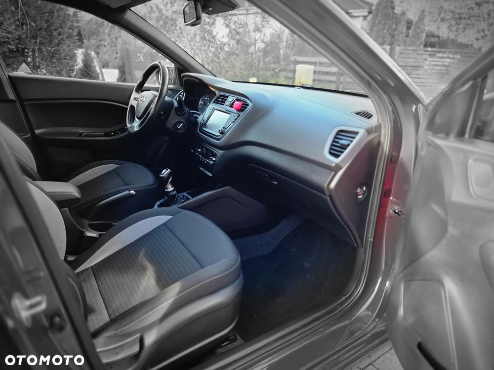 Hyundai i20 - 22