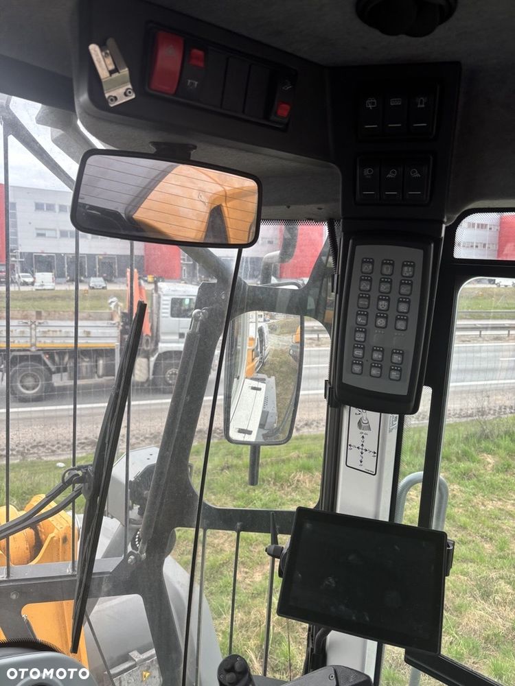 Liebherr L 580 IND Xpower - 13