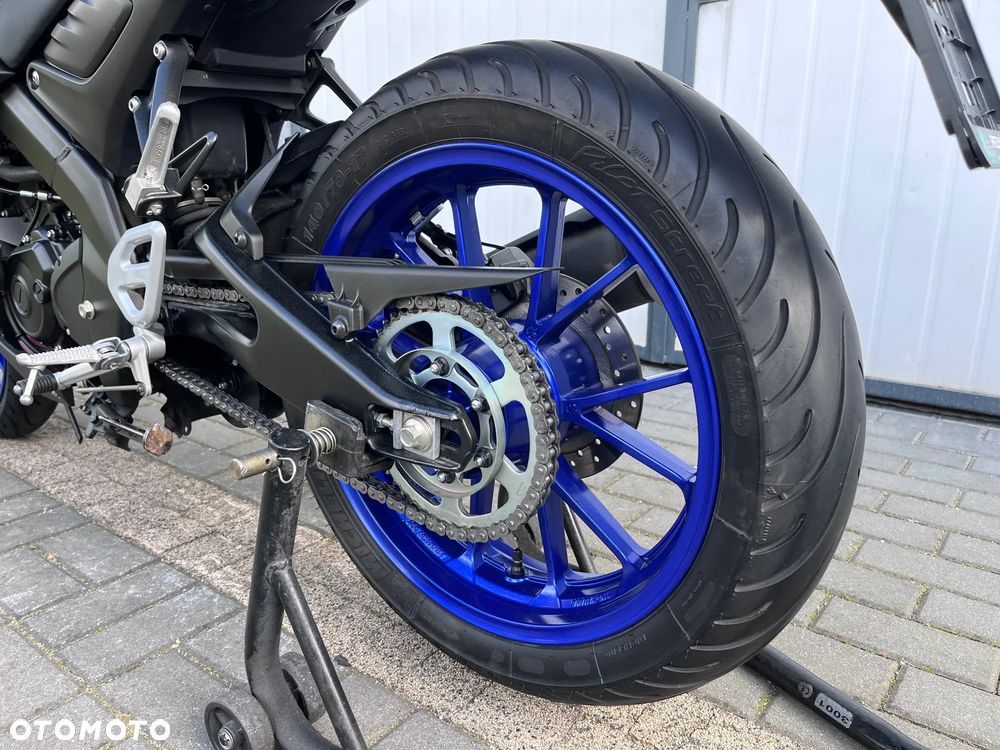 Yamaha MT - 12