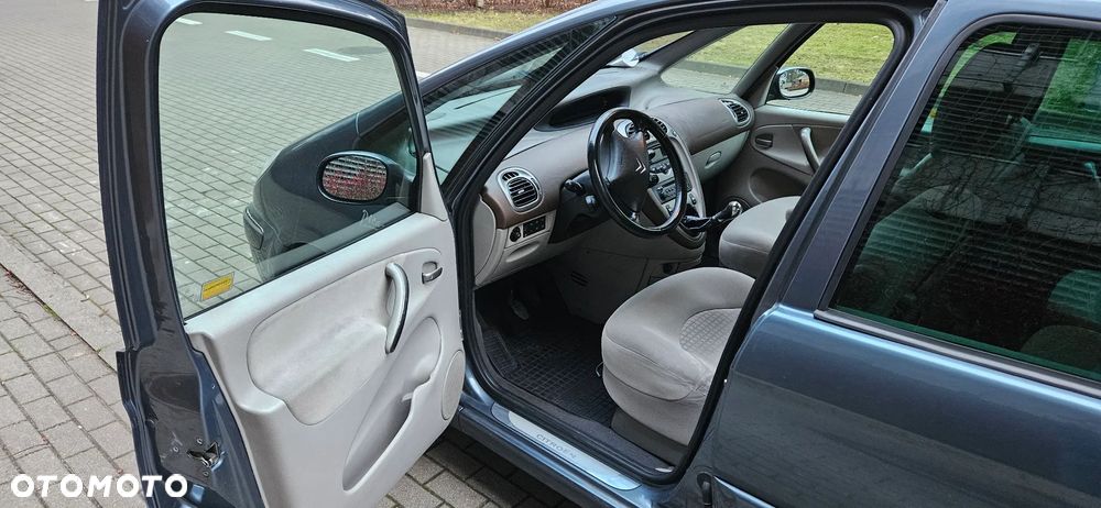 Citroën Xsara Picasso 1.6 HDI Exclusive - 9