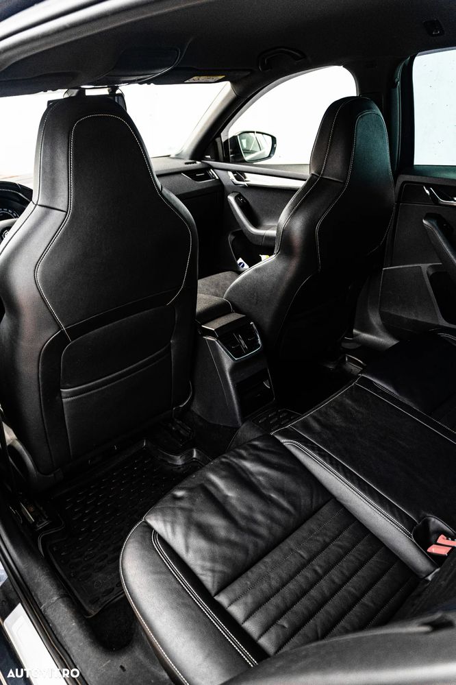 Skoda Octavia Combi 2.0 TDI DSG RS - 11