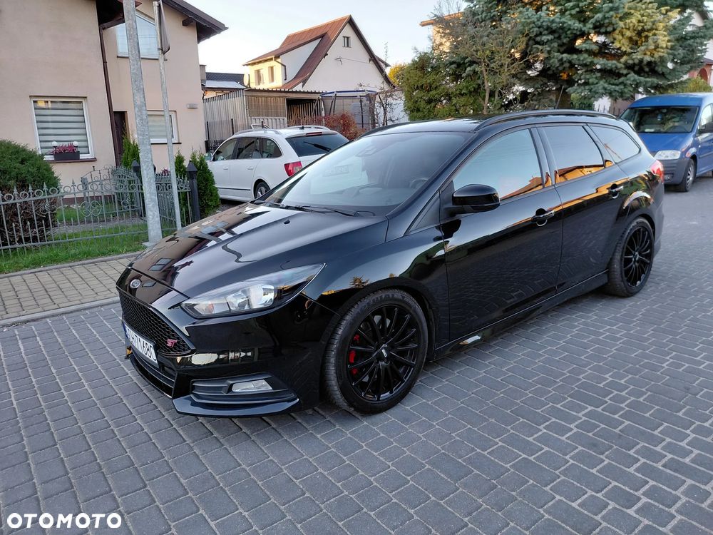 Ford Focus 2015 photo 2
