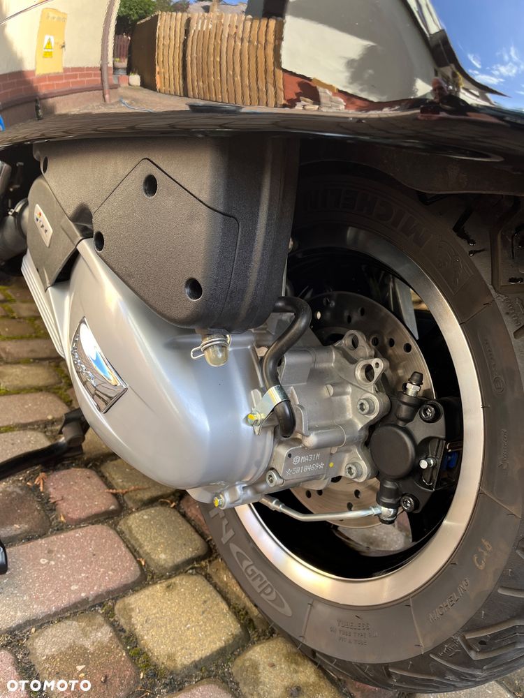 Vespa GTS - 9