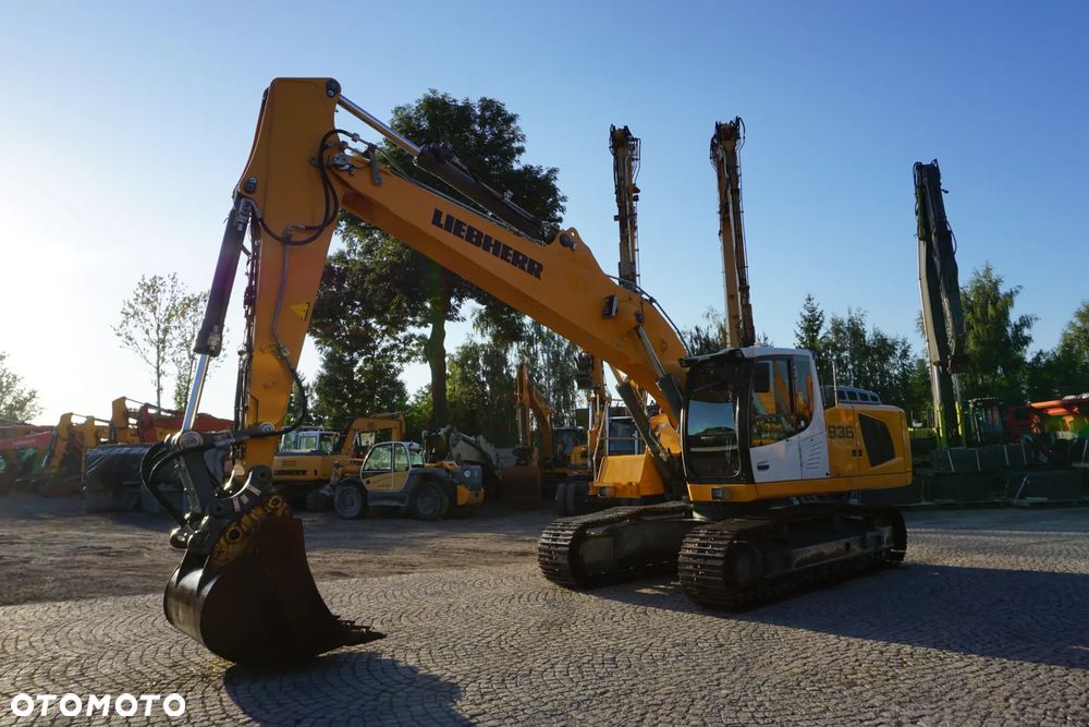 Liebherr R 936, Większy zasięg - 7