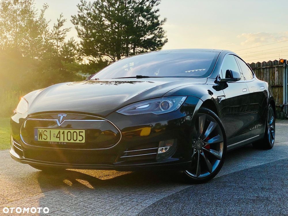 Tesla Model S Performance - 2