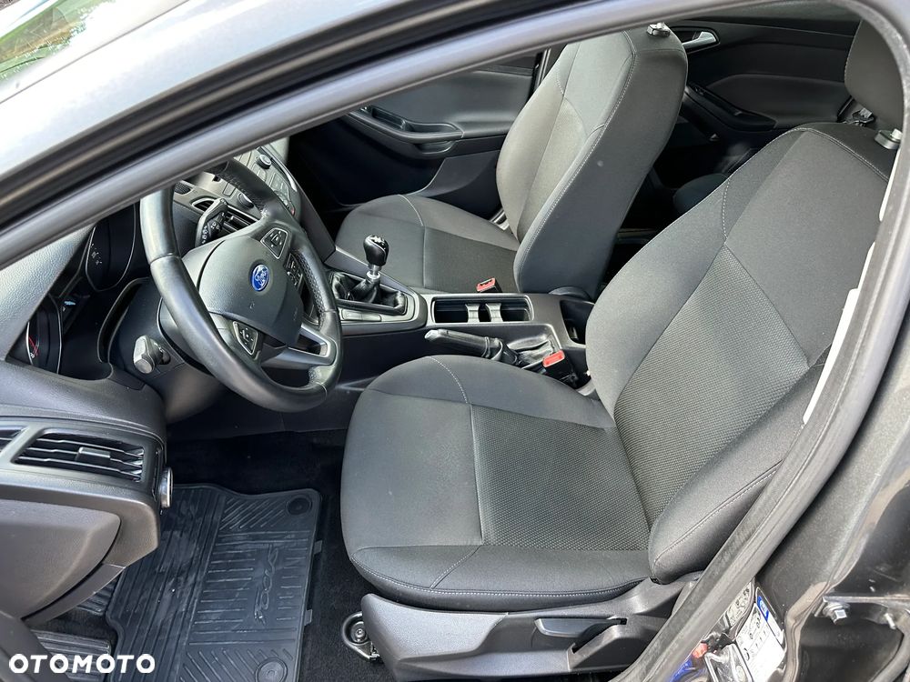 Ford Focus - 19