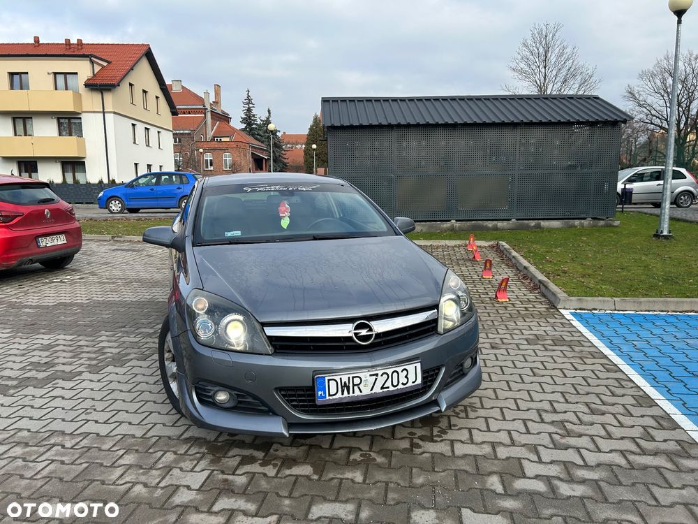 Opel Astra 2.0 T Cosmo - 4