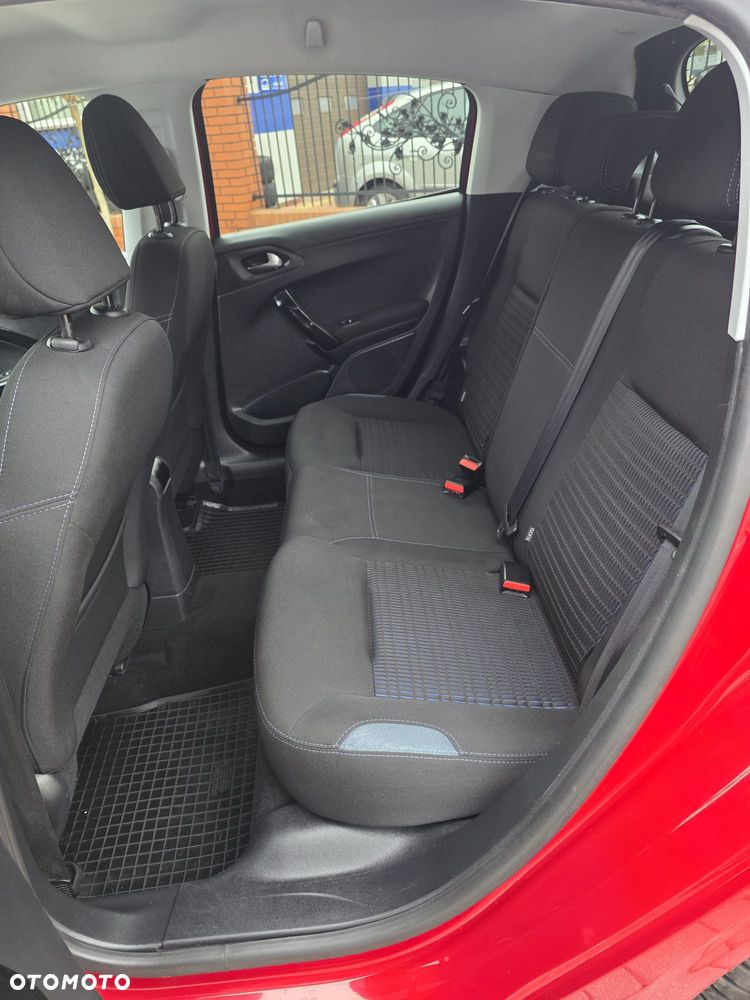 Peugeot 208 1.6 VTi Allure - 26