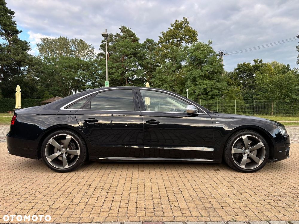 Audi S8 - 7