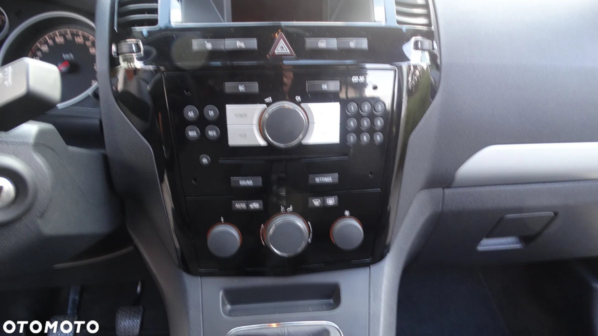 Opel Zafira 1.8 Cosmo - 21