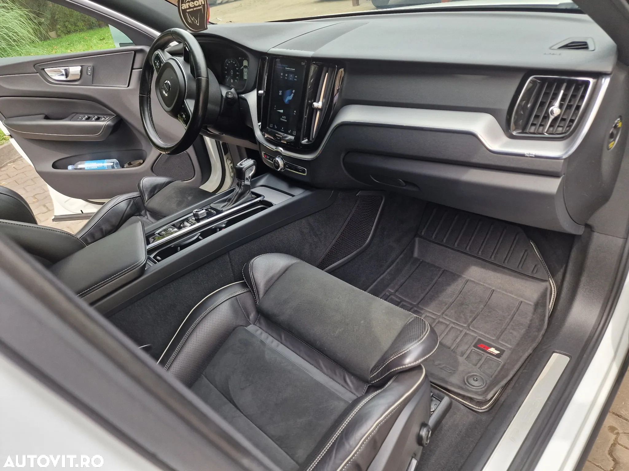 Volvo XC 60 D4 AWD R-Design - 5