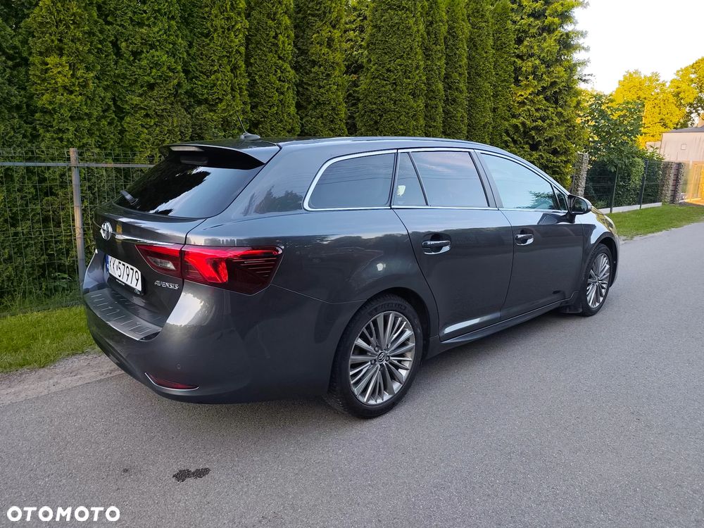 Toyota Avensis Touring Sports 1.8 Multidrive S Executive - 2