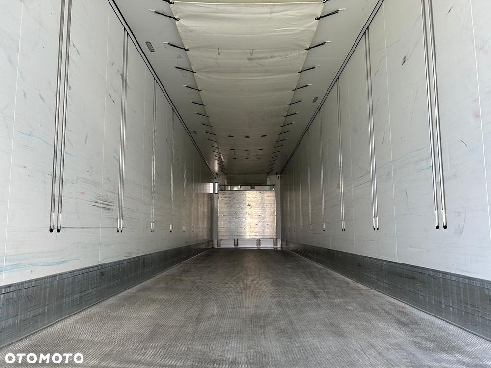 Schmitz Cargobull ThermoKing SLXi300; Dopplestock; Uchwyty promowe, Paleciara - 10