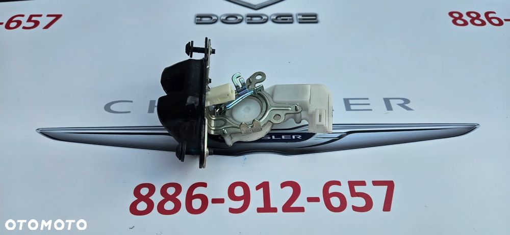 Chrysler Pacifica 2016- Zamek klapy bagażnika - 4