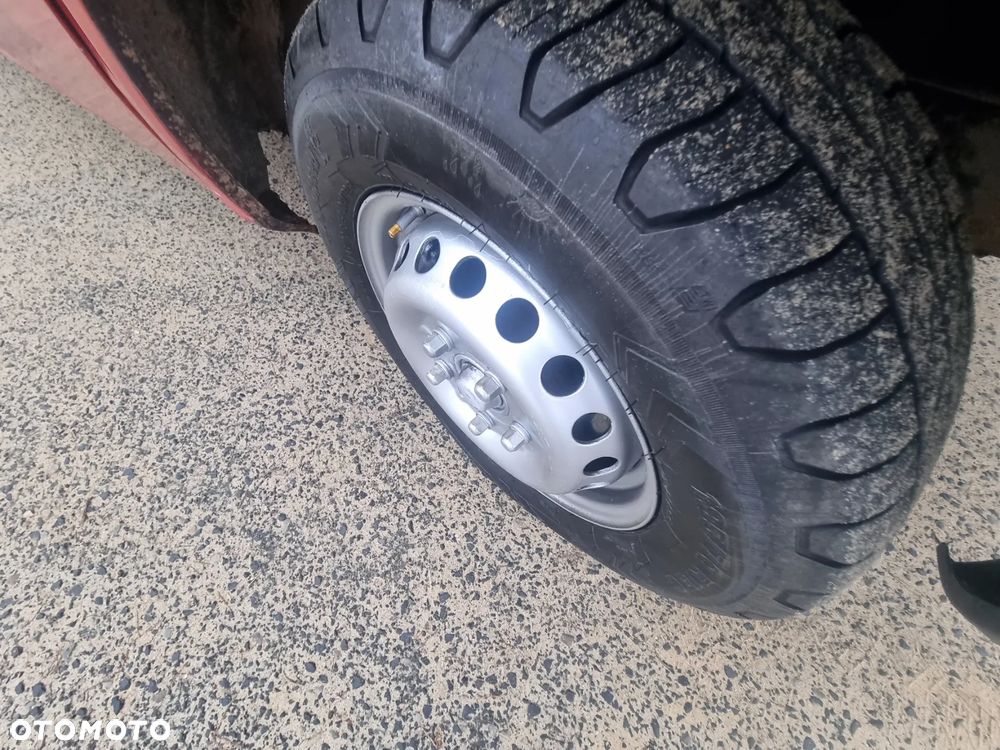 Mercedes-Benz Sprinter - 10