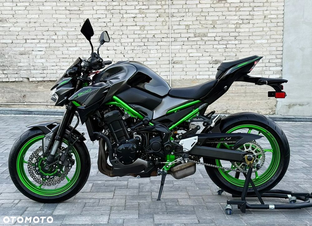 Kawasaki Z 900 - 5