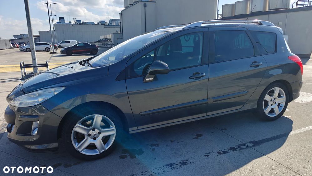 Peugeot 308 - 1