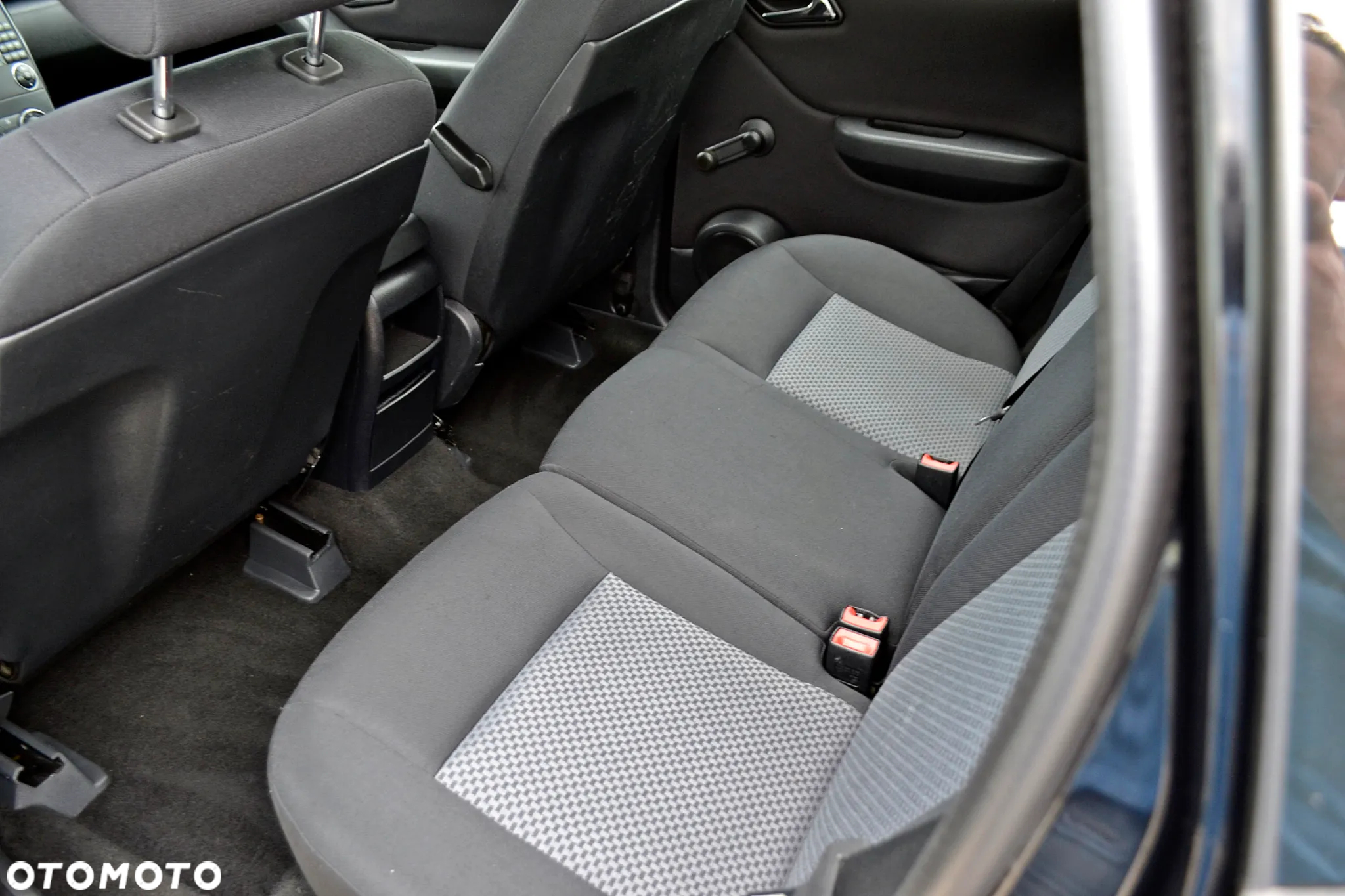 Mercedes-Benz Klasa A 170 BlueEFFICIENCY Elegance - 11
