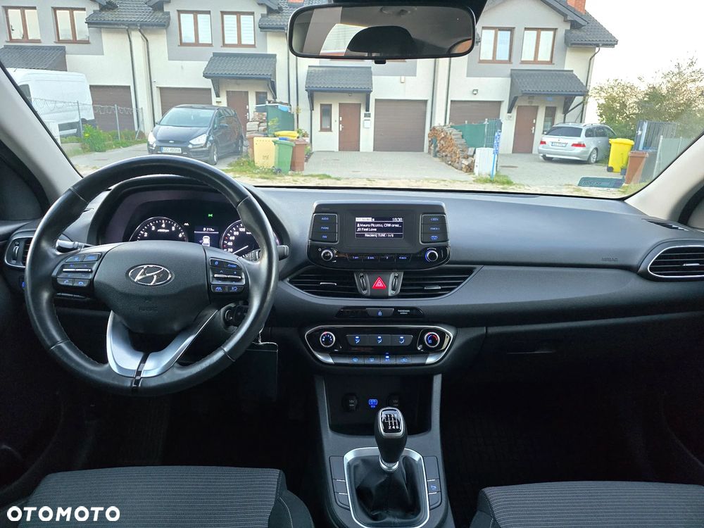 Hyundai i30 1.5 DPI Modern - 16
