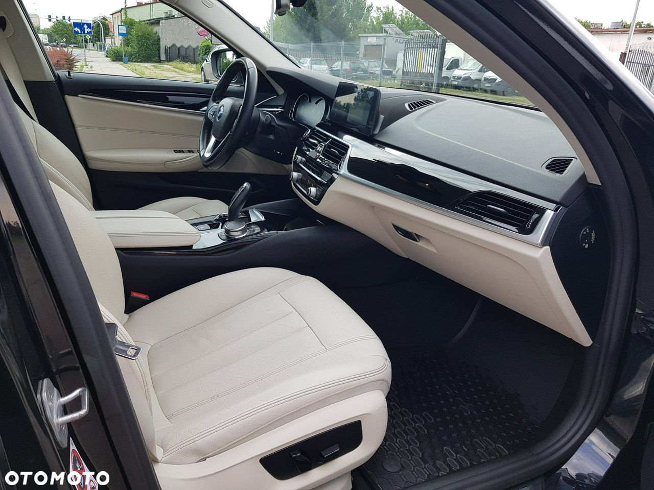BMW Seria 5 - 16