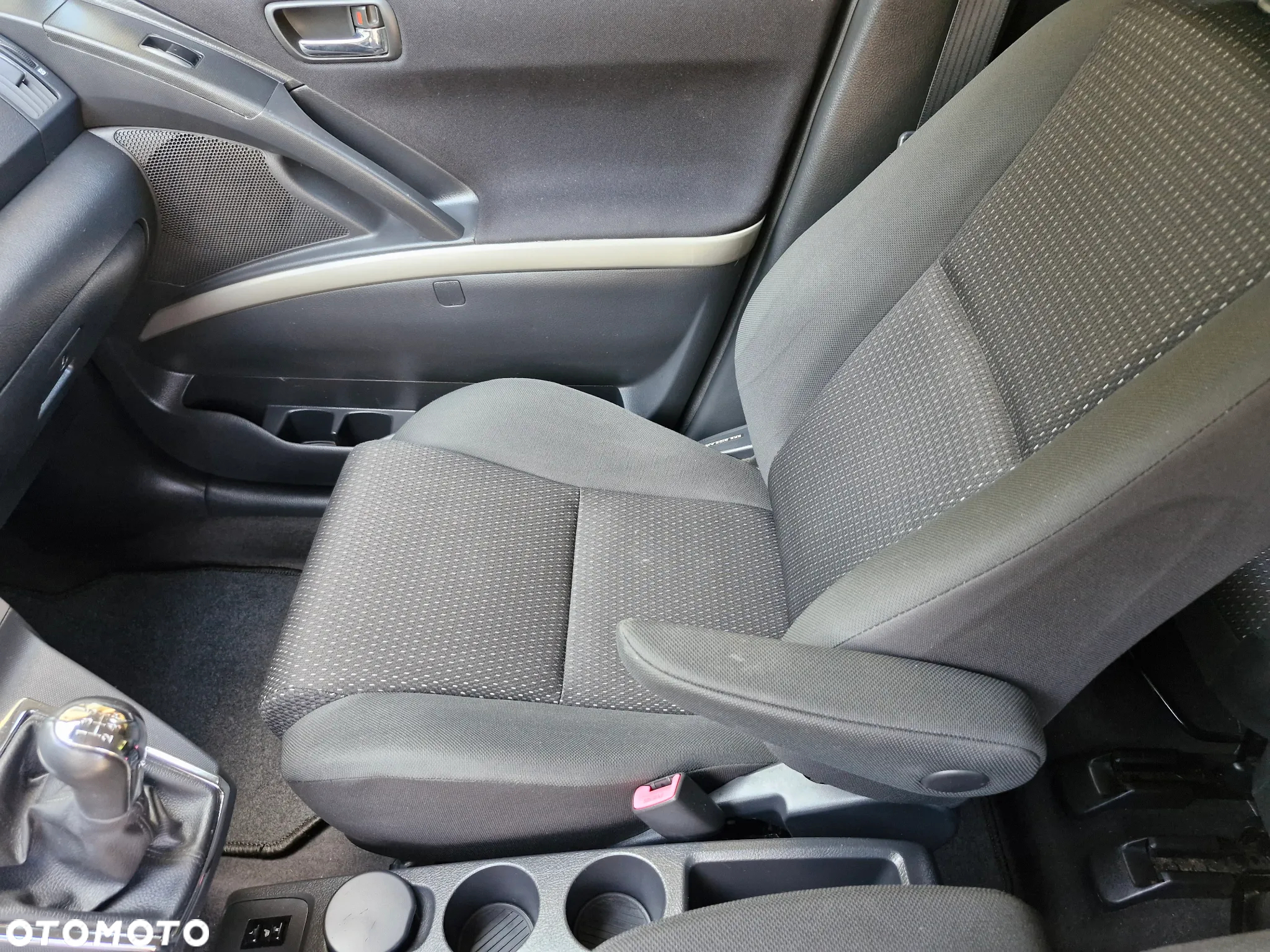 Toyota Corolla Verso 1.8 Gold + - 19