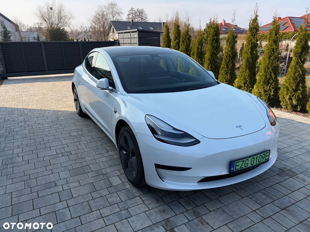 Tesla Model 3 - 6