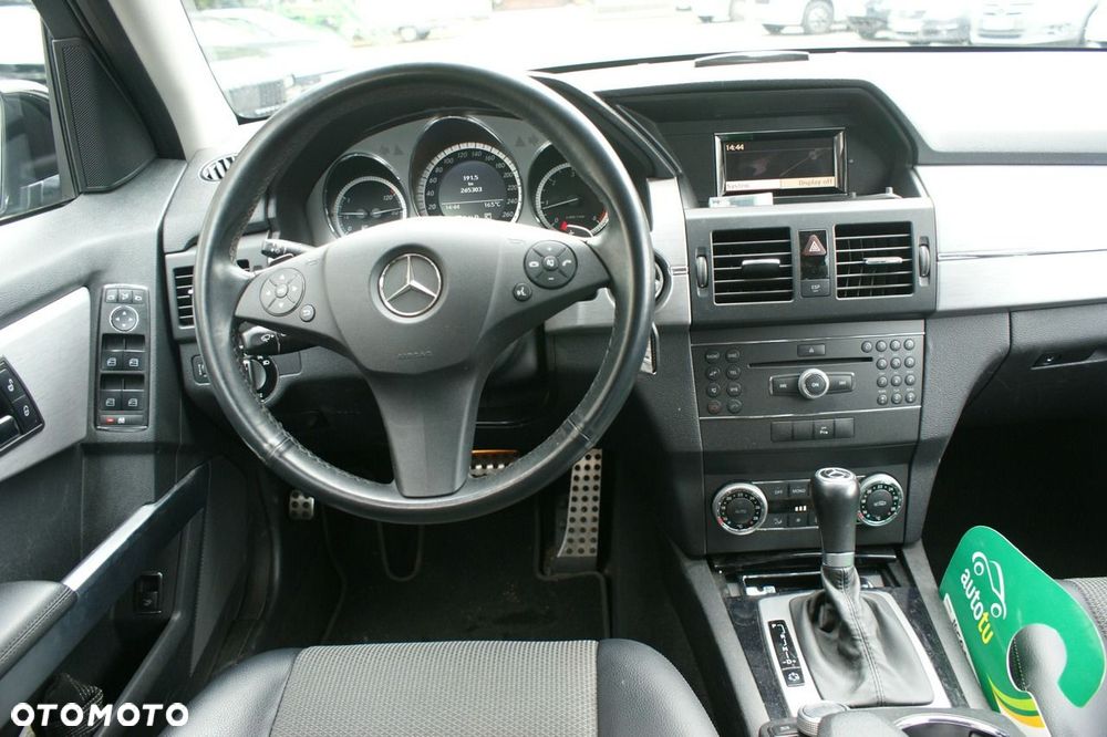 Mercedes-Benz GLK - 24