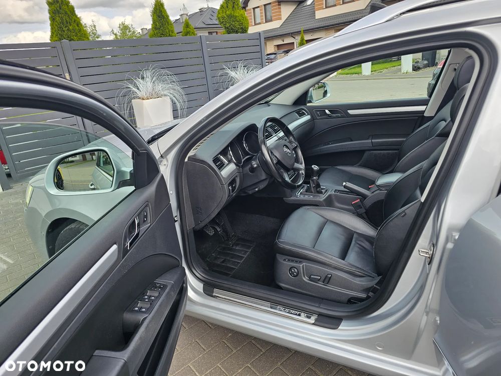 Skoda Superb 1.6 TDI Platinum - 17