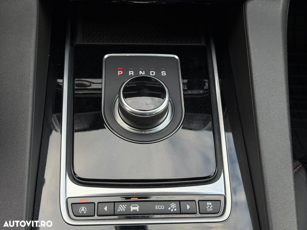 Jaguar F-Pace - 22
