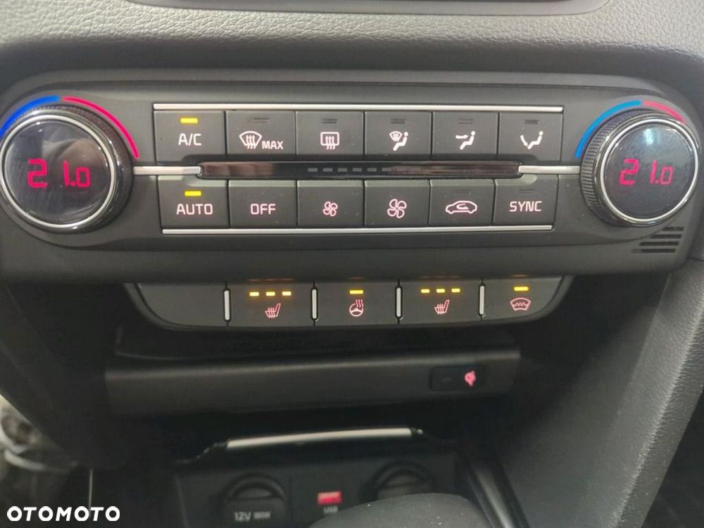 Kia Ceed 1.6 T-GDI DCT7 OPF GT - 9