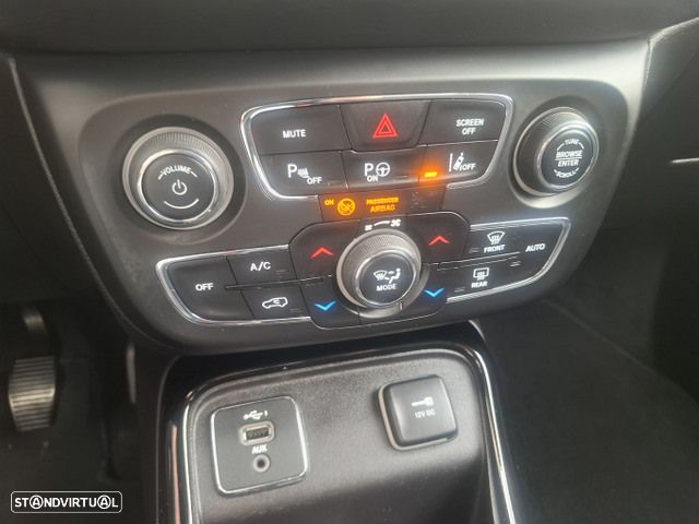 Jeep Compass 1.6 M-Jet Limited - 19