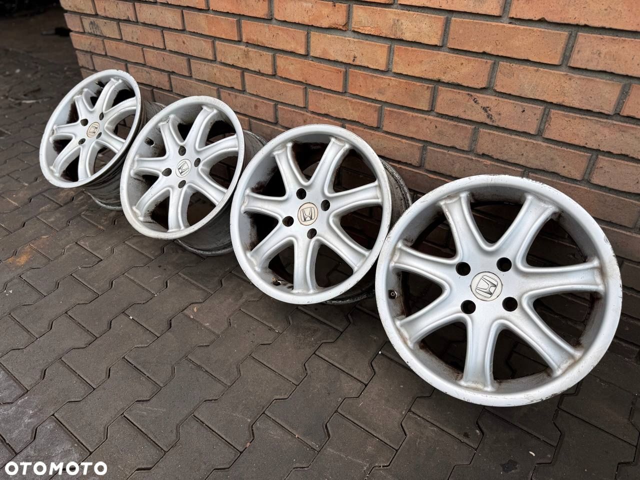 FELGI ALUMINIOWE POSTERT 4X114,3 17 x 7,5J - 1