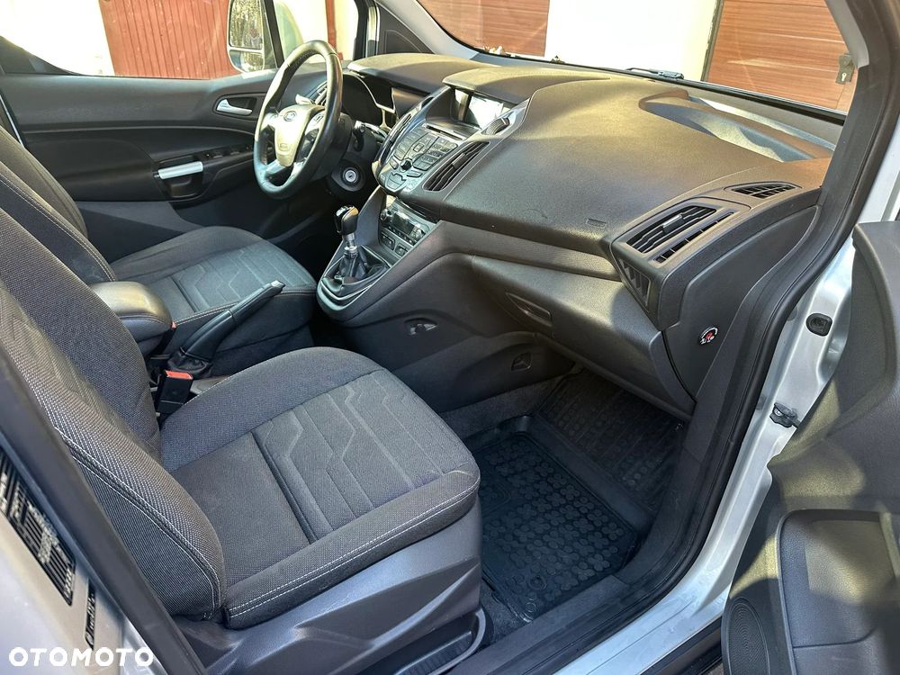 Ford Tourneo Connect Grand - 13
