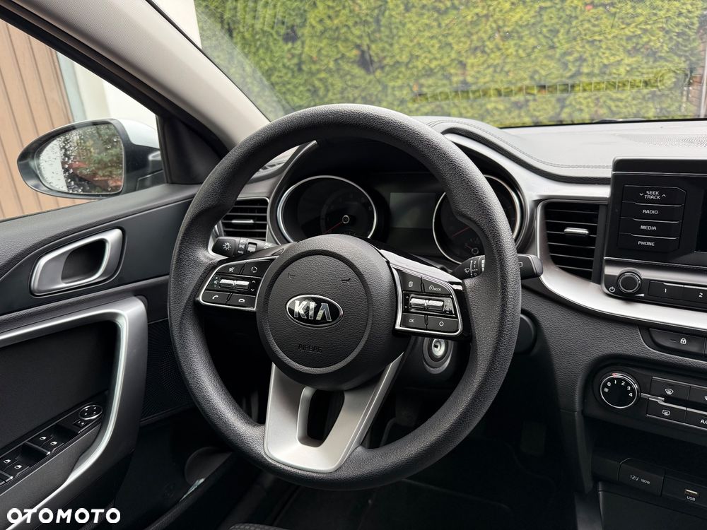 Kia Ceed - 14