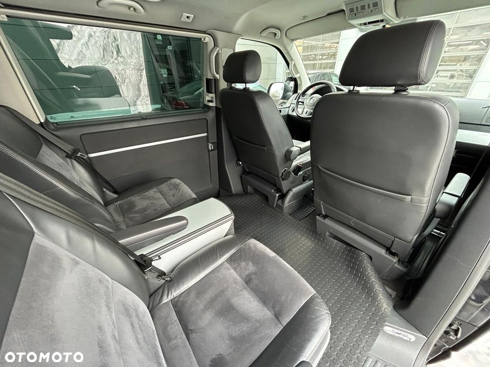 Volkswagen Multivan - 19