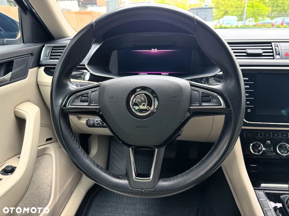 Skoda Superb 2.0 TDI SCR 4x4 L&K DSG - 20