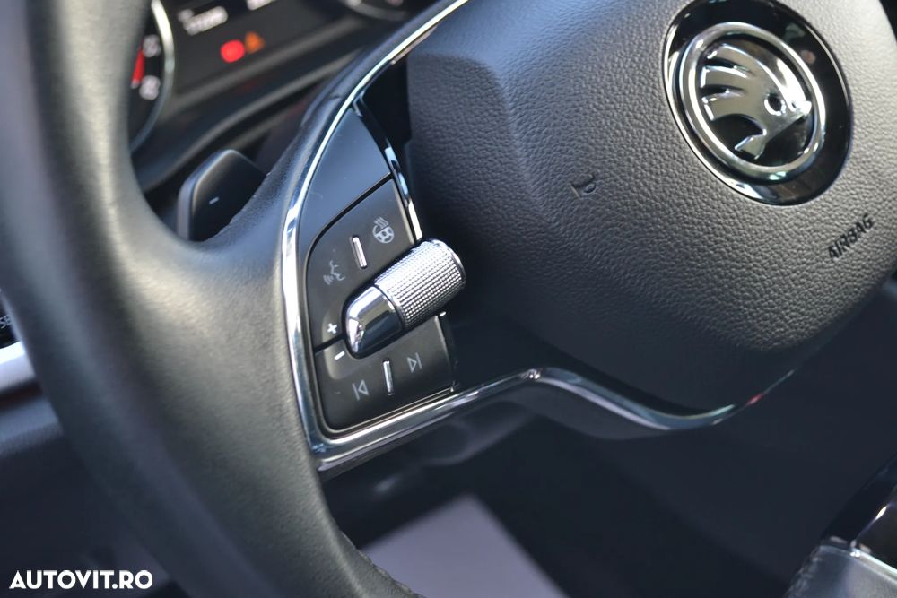 Skoda Octavia 2.0 TDI DSG Tour - 11