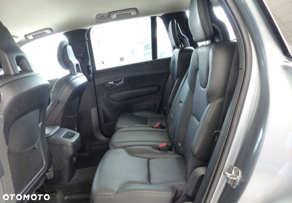 Volvo XC 90 D5 SCR AWD Momentum - 18