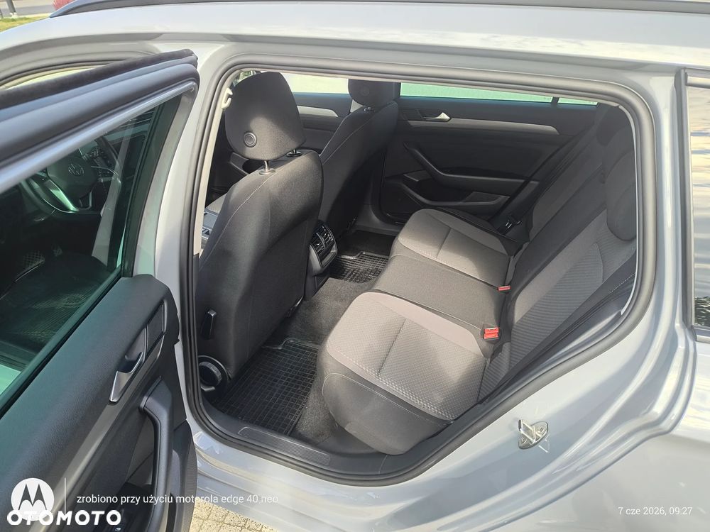 Volkswagen Passat 2.0 TDI EVO Elegance DSG - 21