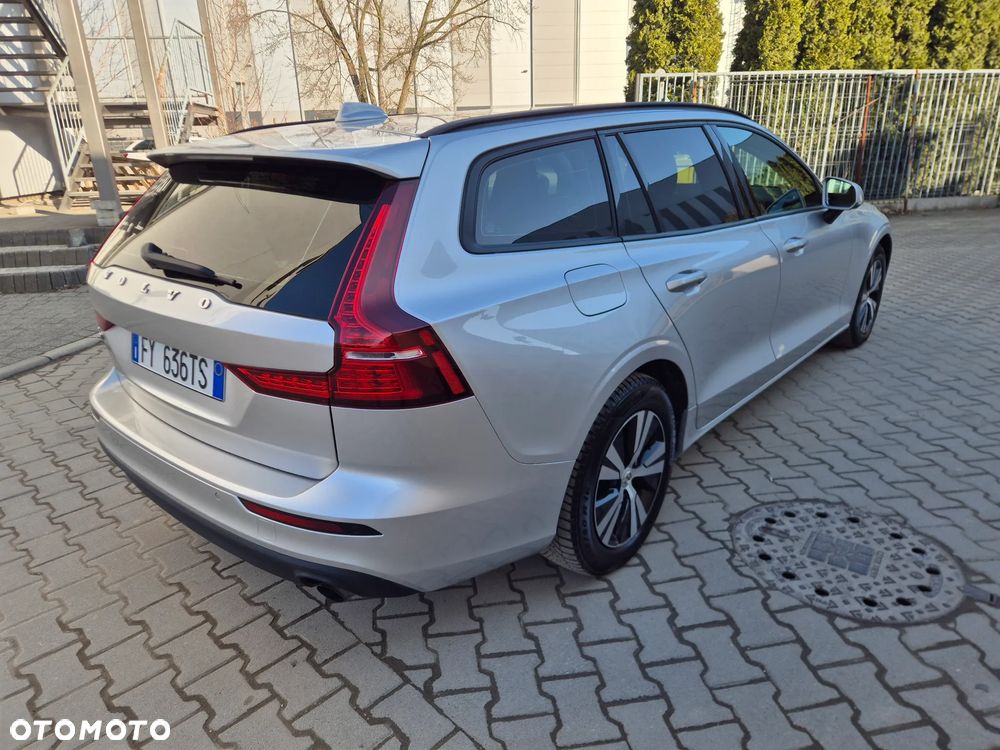 Volvo V60 D3 Momentum Core - 5