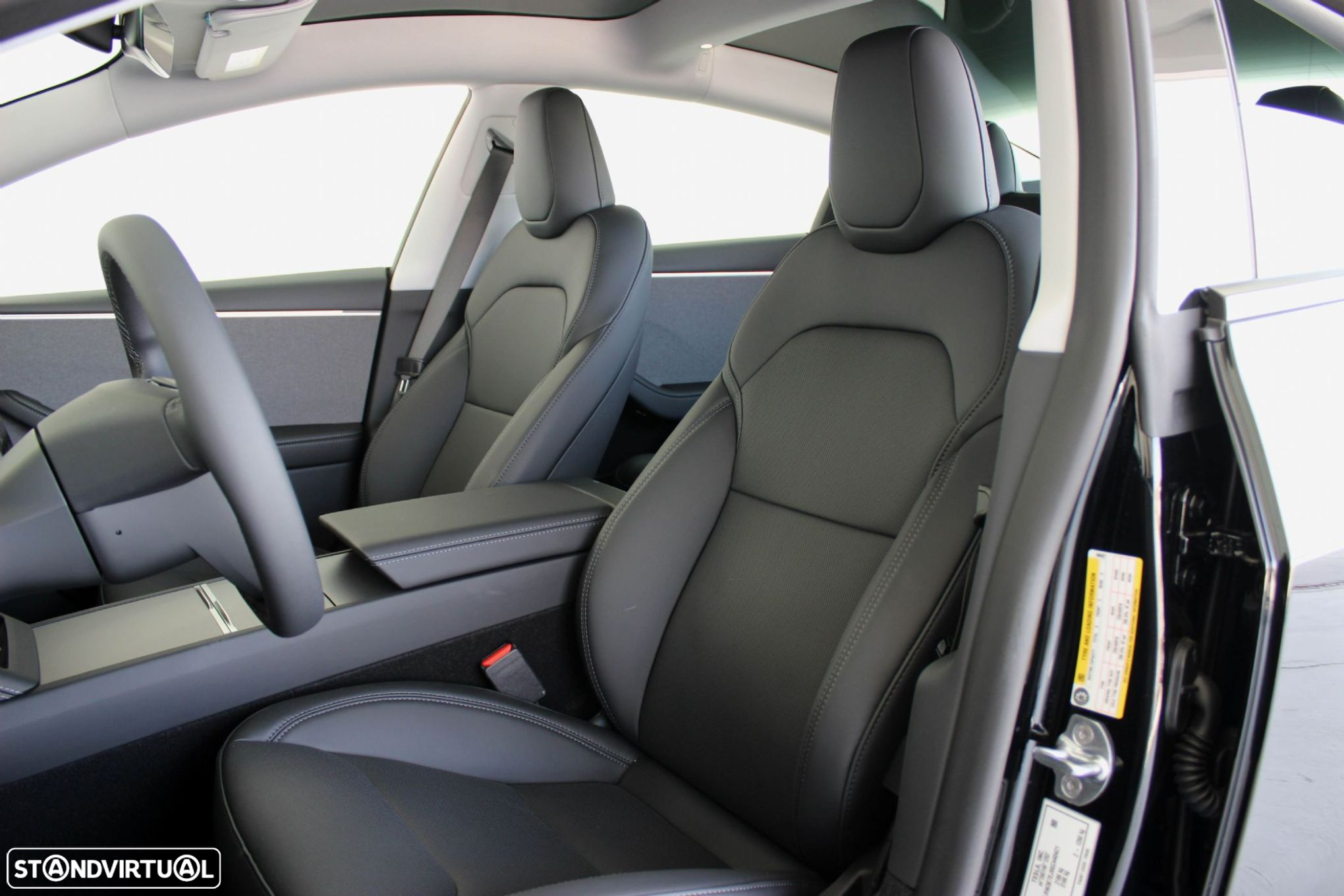 Tesla Model 3 - 31